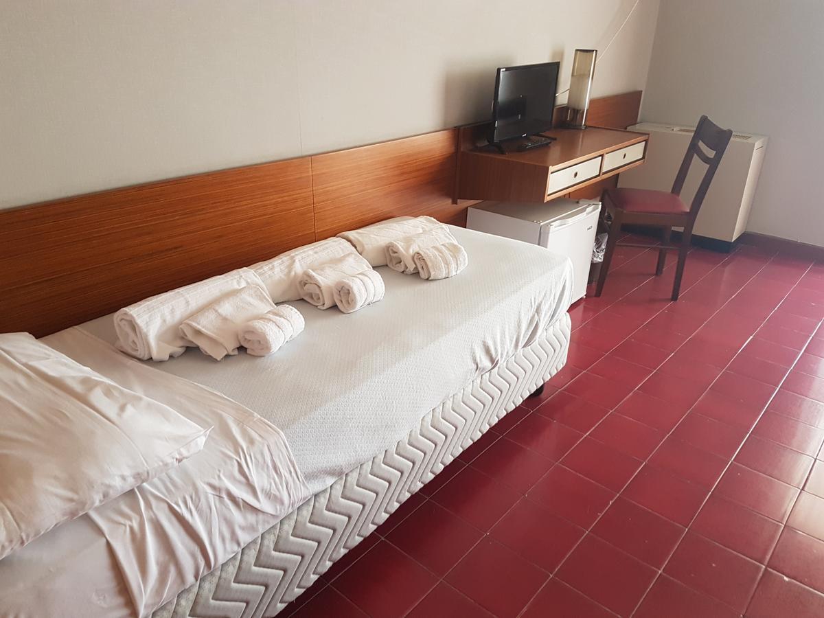 Park Hotel Baia Domizia Εξωτερικό φωτογραφία